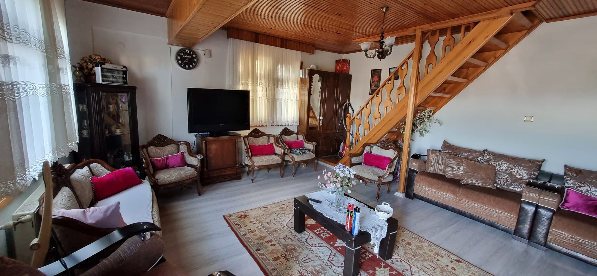 MABEL GAYRİMENKUL GÜRBULAK'TA SATILIK VİLLA + 2.400 M2 ARSA